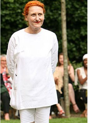 Designerin Adéline André ist bei der Paris Fashion Week dabei Designerin Adéline André ist bei der Paris Fashion Week dabei