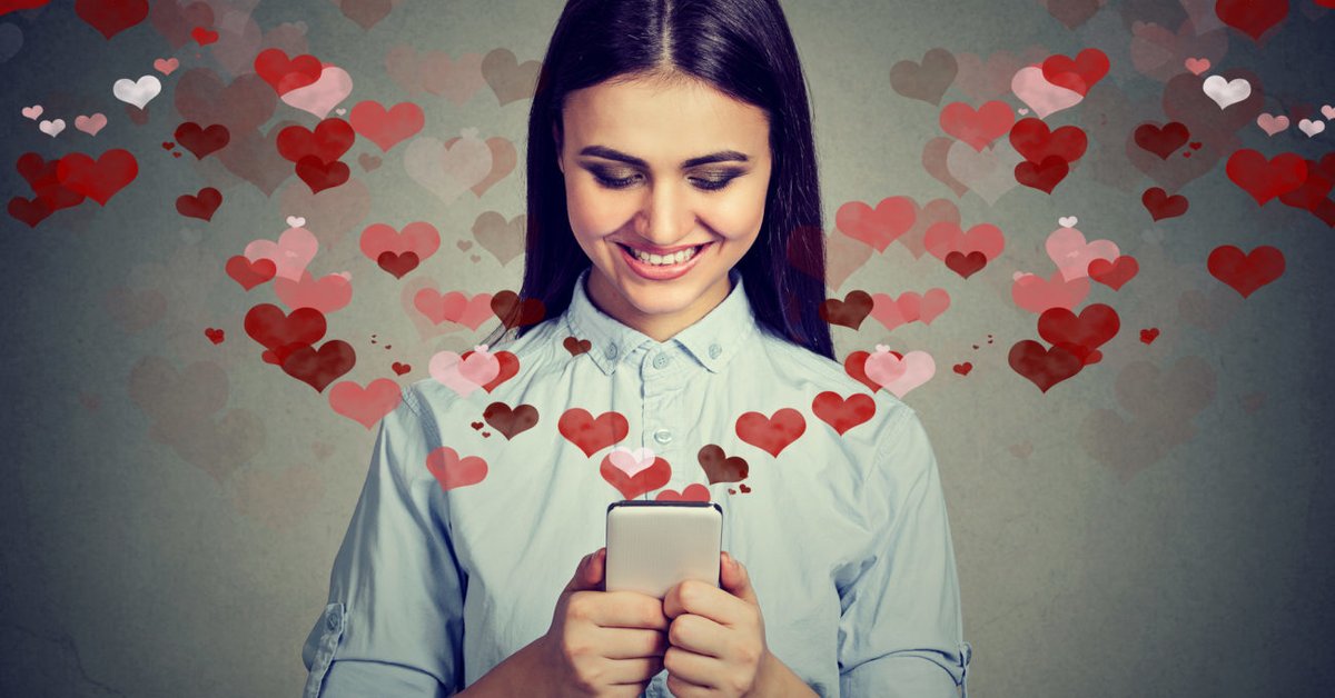 Charmant flirten mit Frauen per SMS / WhatsApp: So klappts!