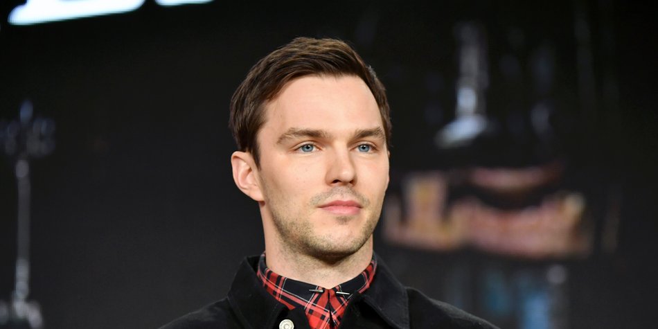 Nicholas Hoults Freundin Wer Ist Die Auserwahlte Desired De