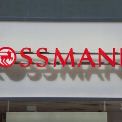 Für einen romantischen Make-up-Look: Der roséfarbene Eyeliner von Rossmann