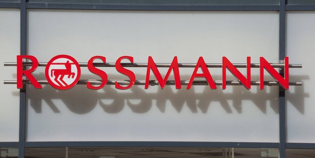 Für einen romantischen Make-up-Look: Der roséfarbene Eyeliner von Rossmann