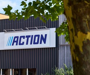 Magische Weihnachten: DIY-Leuchtdeko für strahlende Wandmomente