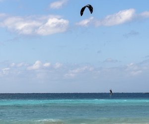 Kitesurfer bietet Karibik-Urlaub für Heilung