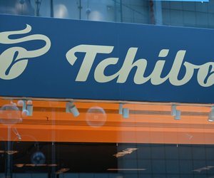 Verzaubere deinen Esstisch: Die einzigartige Lichterketten-Deko von Tchibo