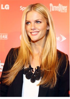 Brooklyn Decker will bald Kinder Brooklyn Decker will bald Kinder