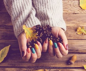 Herbstnägel-Trends 2024: Die 5 schönsten Nail-Trends der Saison