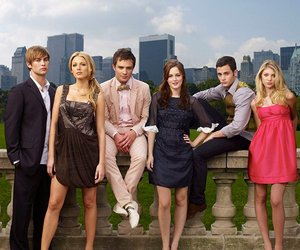 In den 2000ern warst du süchtig nach der „Gossip Girl“-Buchreihe? Diese Romane sind vollgepackt mit Drama pur