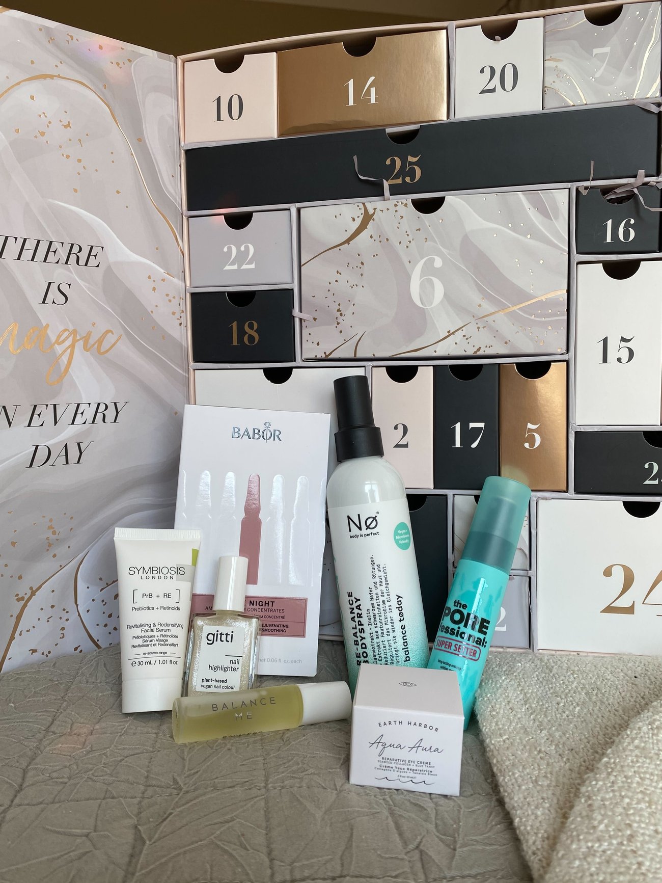 Glossybox Adventskalender Inhalt 2023 Was steckt drin und lohnt er sich?