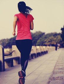 Junge Frau beim Joggen Junge Frau beim Joggen