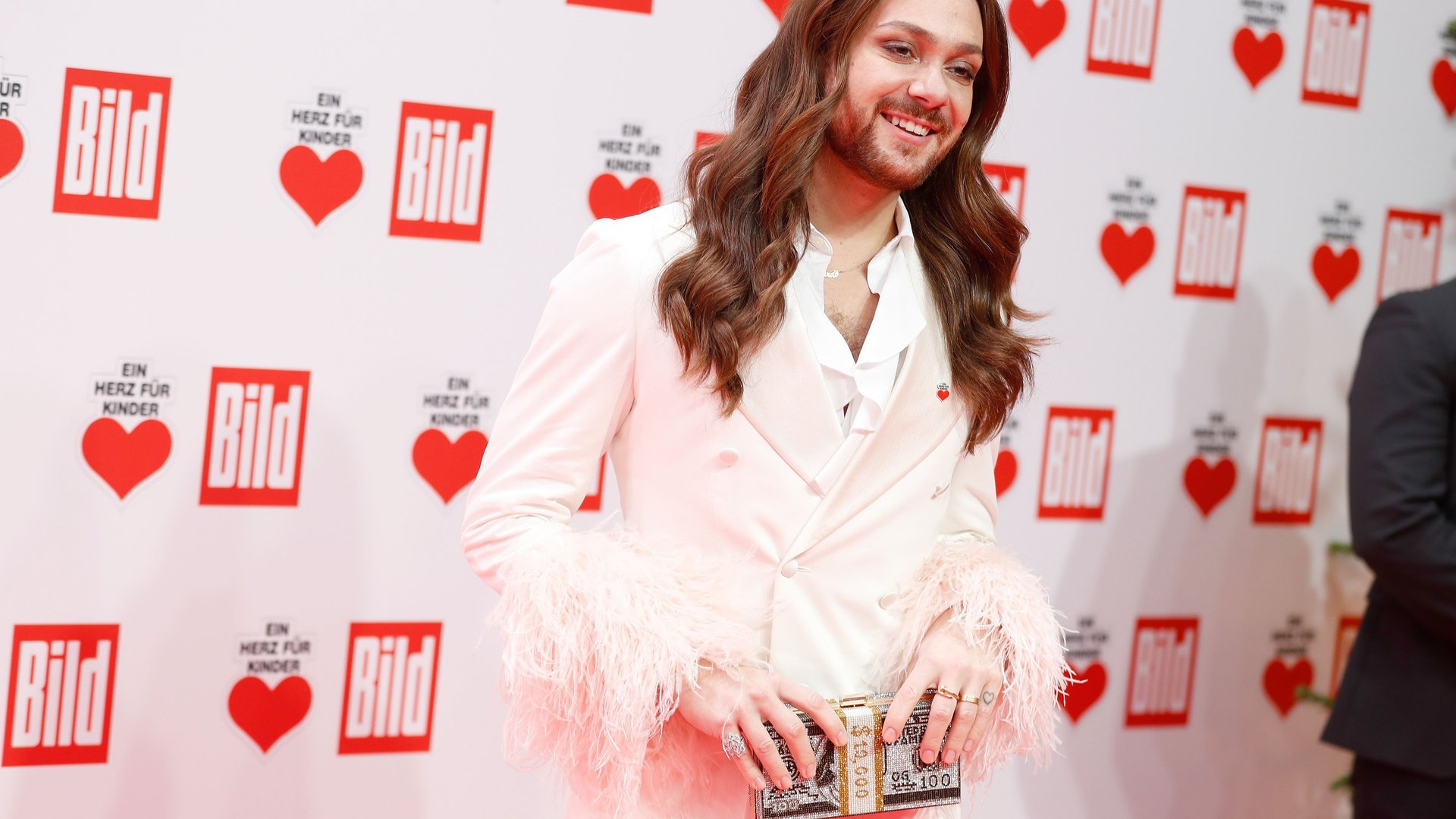 Riccardo-Simonetti-Das-ist-der-Ehemann-des-Influencers