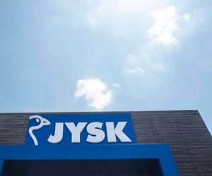 Ein Must-have für dein Zuhause: Der weiße Retro-Sessel von Jysk