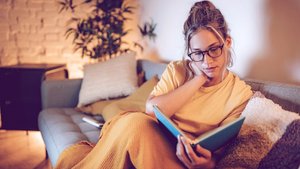 Spannende Bücher für Frauen: 10 Bücher, die dich fesseln ohne Ende!
