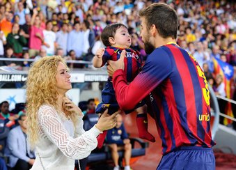 Shakira und Gerard Piqué mit Sohnemann Milan Shakira und Gerard Piqué mit Sohnemann Milan