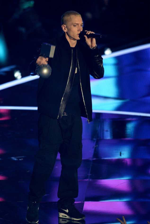 Eminem erhält einen Preis Eminem erhält einen Preis
