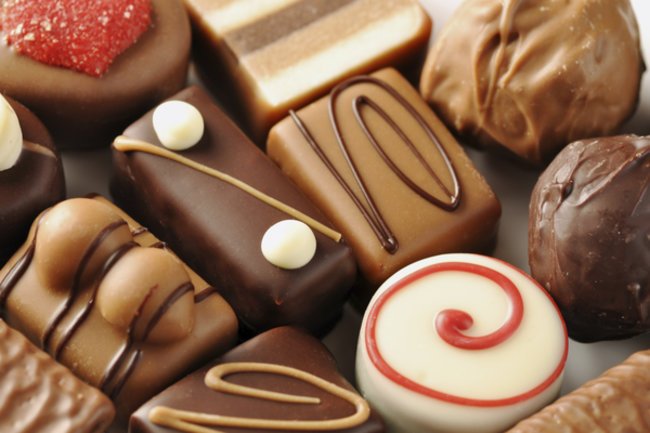 Eine Auswahl unterschiedlicher Pralinen Eine Auswahl unterschiedlicher Pralinen