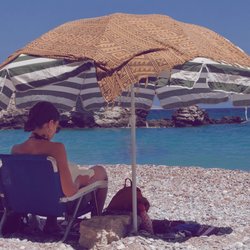 Koffer voller Nervenkitzel: 7 Thriller, die mit in deinen Urlaub müssen