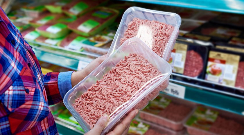 Hackfleischpackungen in Supermarkt