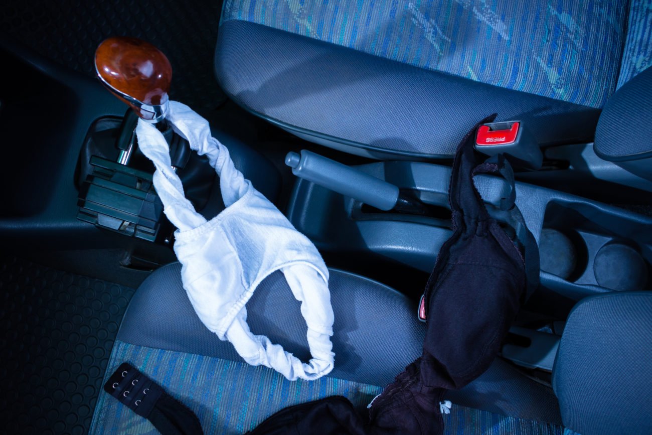 Unterwäsche im Auto Unterwäsche im Auto
