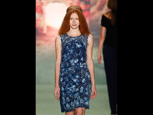 https www desired de frisuren bilderstrecke emmy frisuren 2015 e48bf94b4272146aaa9209fffe a2nkzwi0mjfhotlm marc cain jpg