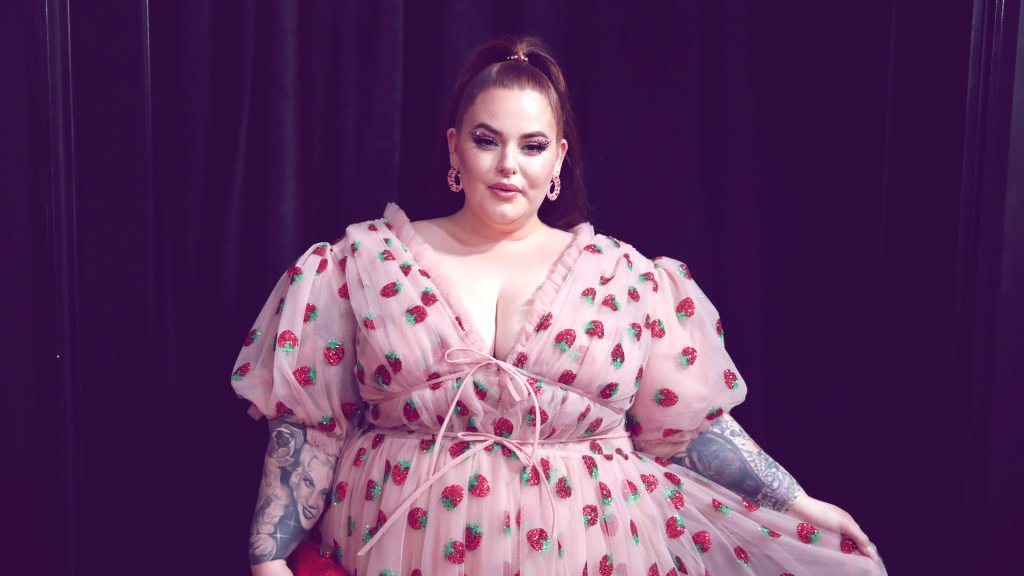LOS ANGELES, CALIFORNIA - JANUARY 26: Tess Holliday attends the 62nd Annual GRAMMY Awards at STAPLES Center on January 26, 2020 in Los Angeles, California. (Photo by Rich Fury/Getty Images for The Recording Academy)