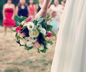 5 Alternativen zum Brautstrauß werfen