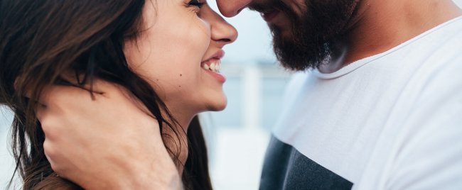 Romantische Gesten, die Männer sich wünschen