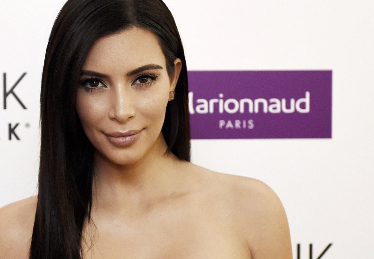 Draping bei Kim Kardashian Draping bei Kim Kardashian