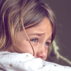 6 gravierende Eltern-Sätze, die Kinder ein Leben lang negativ prägen