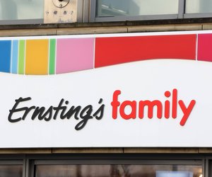 Für den Weihnachtsbaum: Diesen tollen Deko-LED-Anhänger von Ernsting's family brauchst du unbedingt