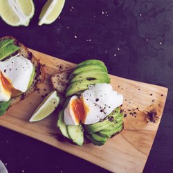 Ohne Junkfood: Die besten Lebensmittel für gesundes Zunehmen