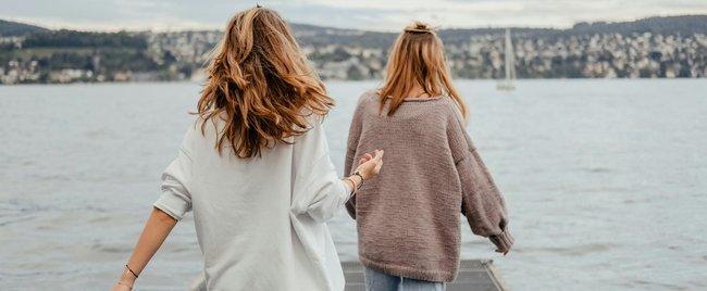 Psychologie: So einfach pflegst du deine Freundschaften im stressigen Alltag