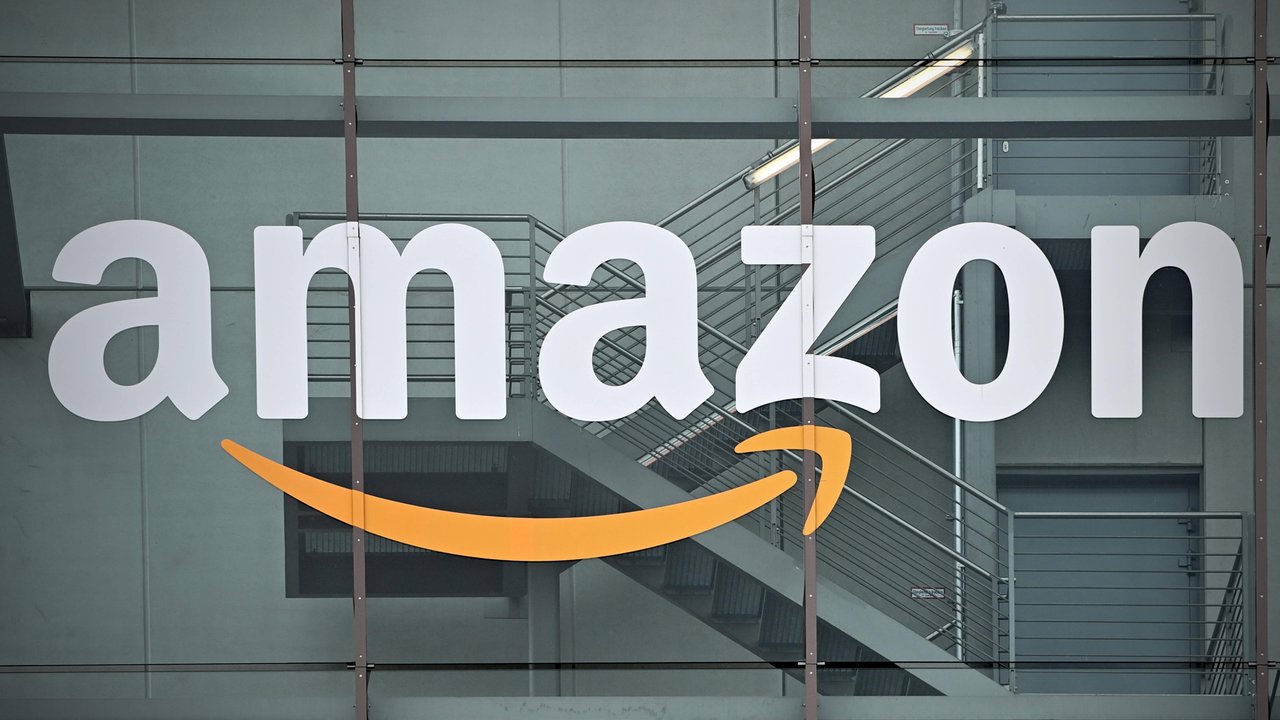 Mit der Trinkflasche von Amazon kannst du jetzt die Outdoor-Saison einläuten.