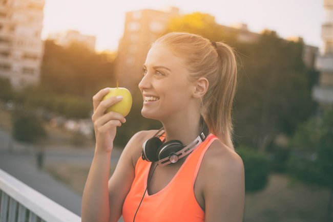 Apfel-Diät mit Sport kombinieren