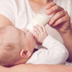 Abpumpen leicht gemacht? So effizient sind kabellose Milchpumpen