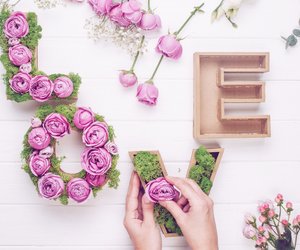 Blooming Monogram: So machst du die Blumen­buchstaben selbst