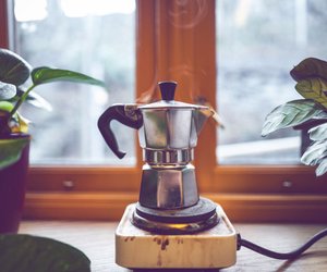 Nicht nur für Kaffee-Junkies: Dieser Espressokocher ist einfach Kult – und sieht jetzt noch schöner aus!