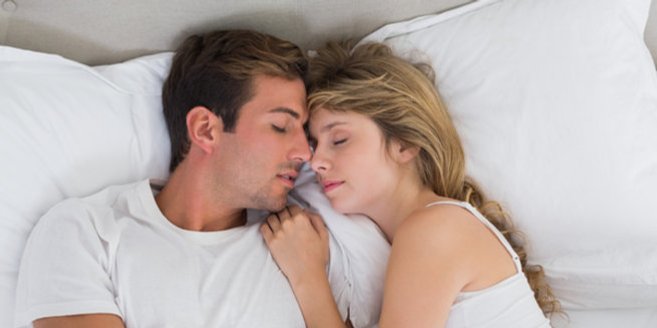NER: Paar im Bett NER: Paar im Bett