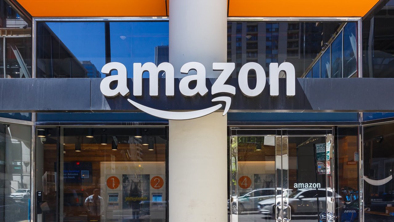 Der große Hängesessel von Amazon lädt zum Entspannen ein.