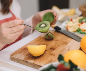 Kalorien&#x20;in&#x20;Kiwi&#x3A;&#x20;Was&#x20;steckt&#x20;in&#x20;der&#x20;leckeren&#x20;Frucht&#x3F;