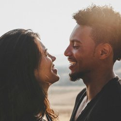 Wo lernt man Männer kennen – ohne Dating-App? 8 Ideen