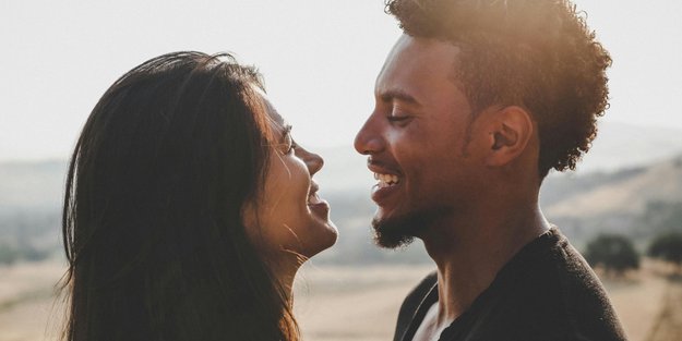 Wo lernt man Männer kennen – ohne Dating-App? 8 Ideen