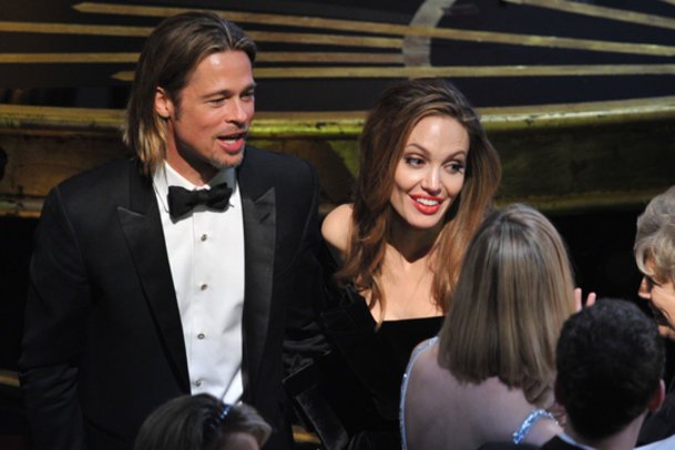 Angelina Jolie und Brad Pitt planen Party. Angelina Jolie und Brad Pitt planen Party.