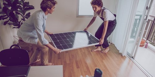 Selbst Strom produzieren: Hier gibt's die Solaranlage für den Balkon günstig!