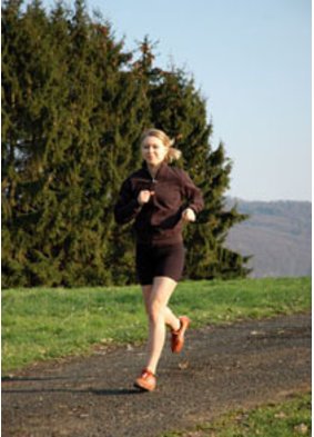 Auch im Sommer kann an der frischen Luft gejoggt werden. Auch im Sommer kann an der frischen Luft gejoggt werden.