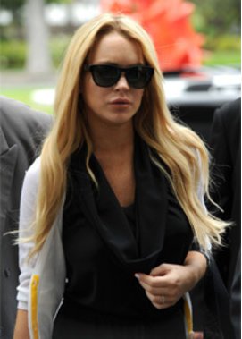 Lindsay Lohan Einstweilige Verfugung Gegen Paparazzi Desired De