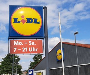 Bei wenig Platz einfach genial: Der klappbare Lidl-Hängetrockner für dein Heim