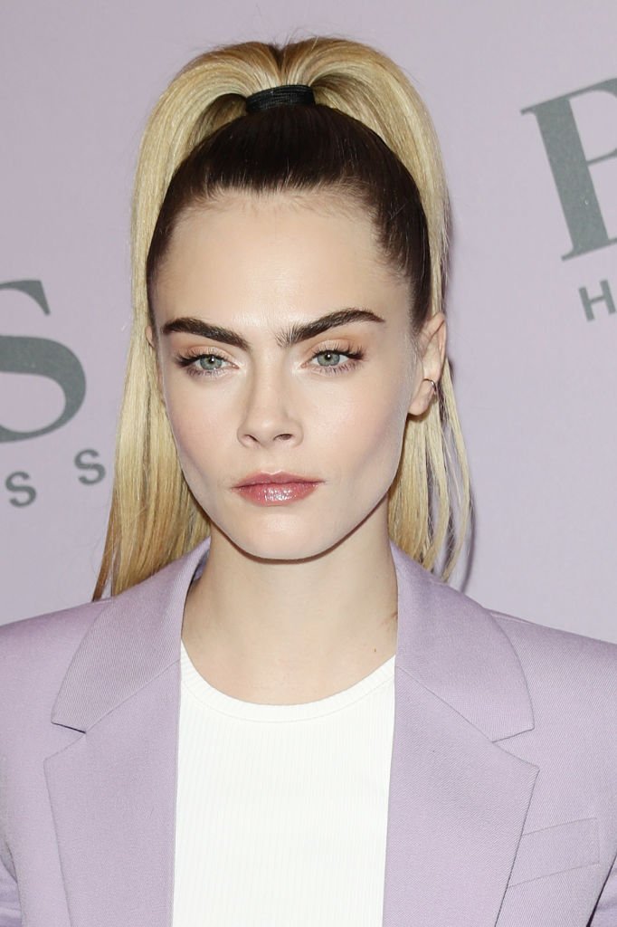 Cara Delevingne Augenbrauen Cara Delevingne Augenbrauen