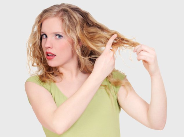 Trockene Haare sind lästig Trockene Haare sind lästig
