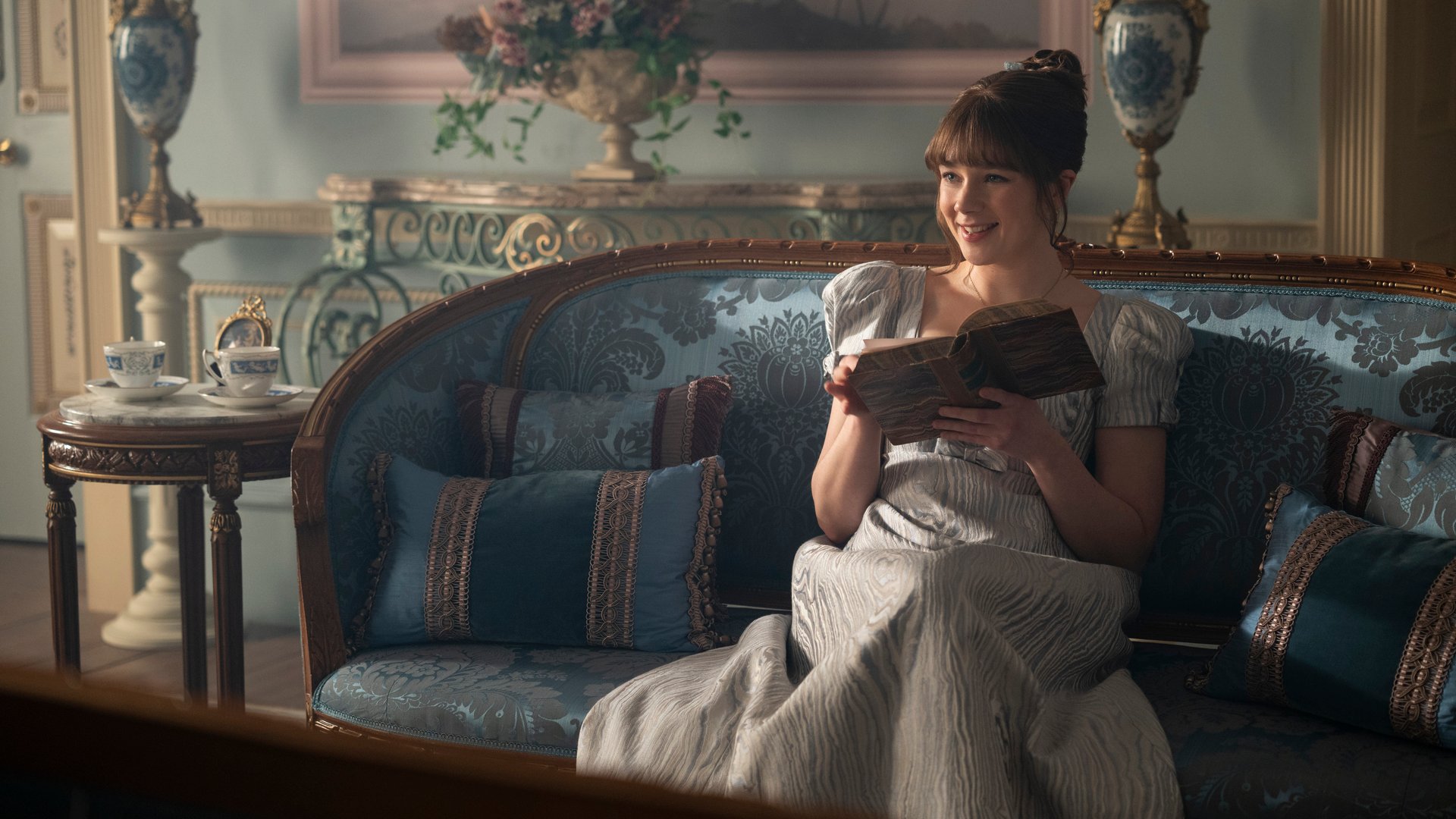 Amazon-hat-die-perfekte-Kaffeemaschine-f-r-alle-Bridgerton-Fans-