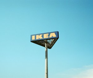 Stilvoll entspannen: Der Ikea-Pavillon mit Gardinen in Graubeige verwandelt deinen Garten